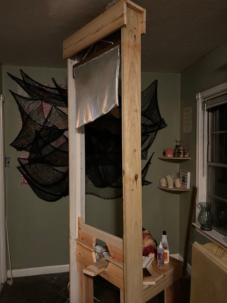 prop guillotine