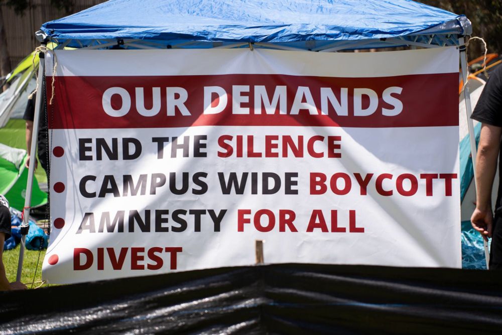 Updates – Police sweep UCSD Solidarity for Gaza Encampment