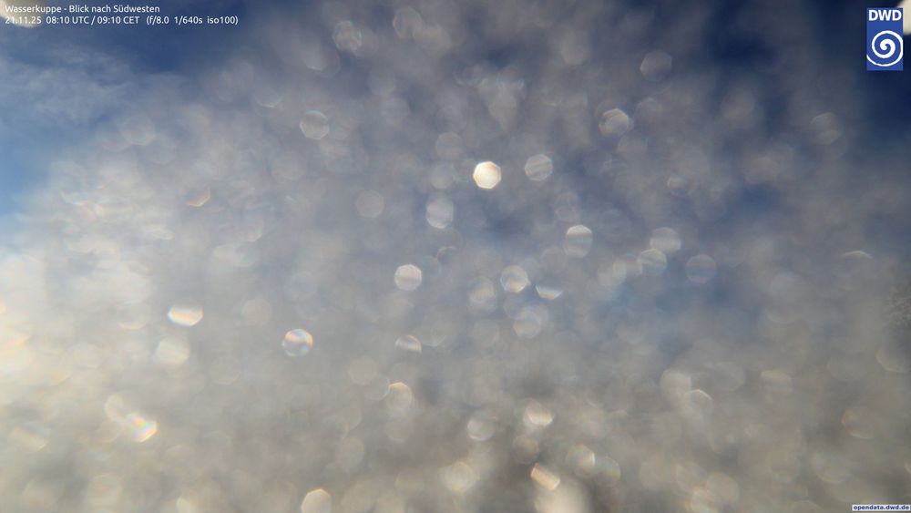 Wasserkuppe, Rhön - Blick nach Südwest (21.11.2025, 08:11 UTC/21.11.2025, 09:11 local)