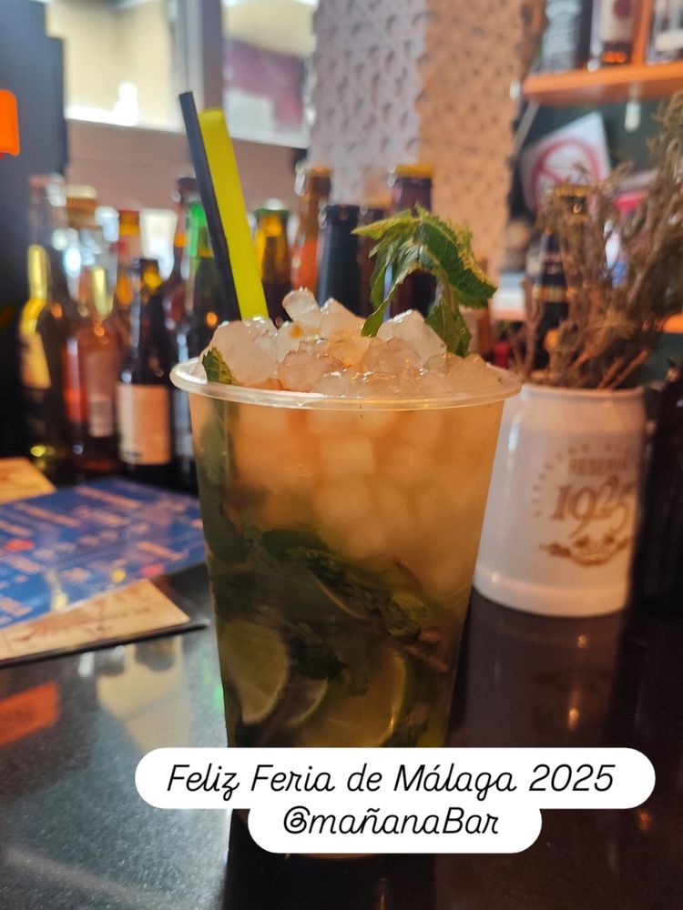 1 litre Mojitos at Mañana Bar in Málaga Spain 