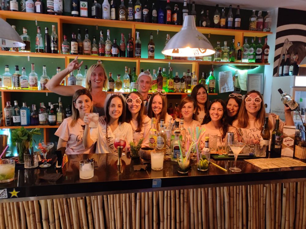 Shake up your skills with our Masterclass at Mañana Cocktail Bar in Málaga, Spain! Learn the art of crafting expert cocktails. Book now: +34 644655120 or mananabarmalaga@gmail.com #CocktailMasterclass #MañanaCocktailBar #Málaga #CocktailLovers