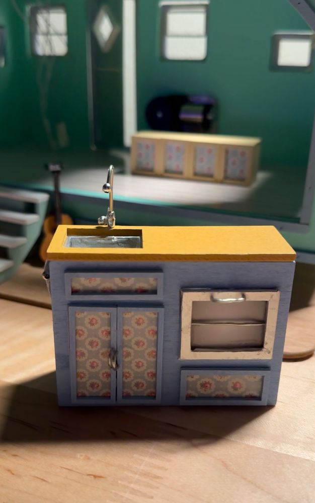 Miniature cabinet with sink diy