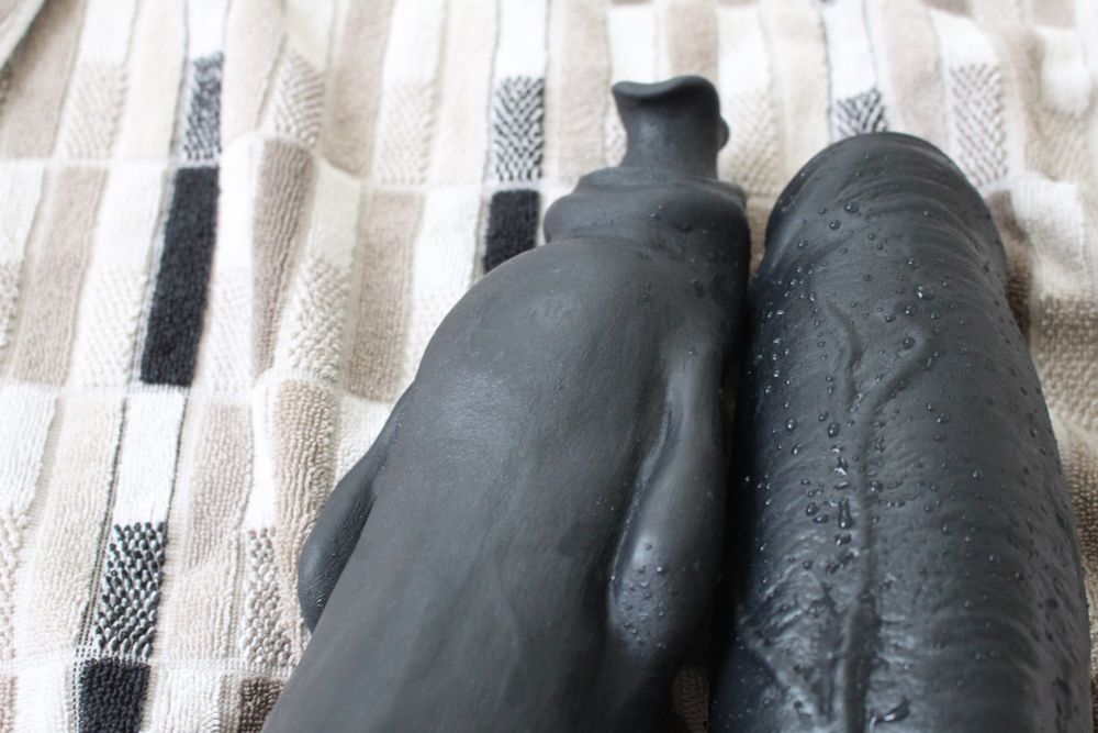 feeling this head shoving around in my colon is one of the hottest feelings ever... the wings pulling on my guts when I pull it out is amazing