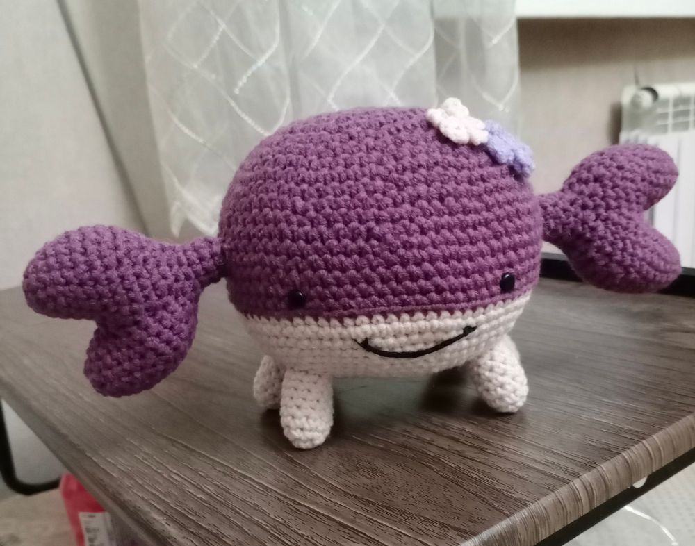 A crochet cartoony purple crab