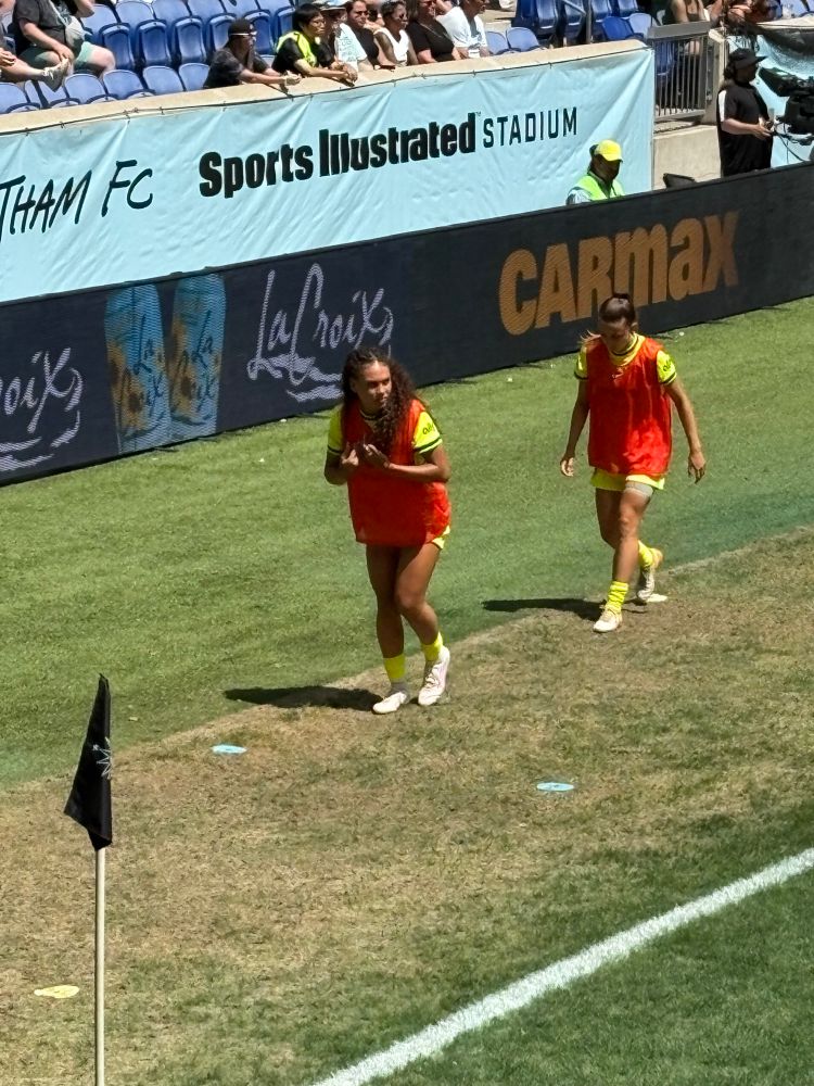 Rodman and another player warming up 