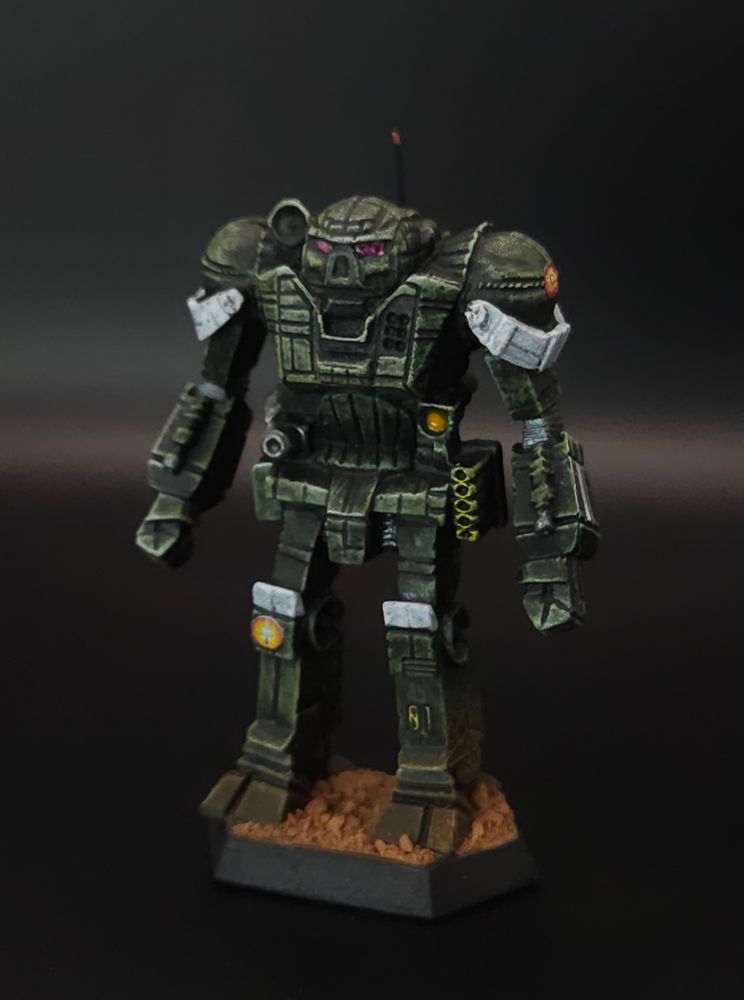 Atlas mini painted dark green with white accents on shoulders and knees. Dirt basing and decals for Federated Suns and 1st FedSun Armored Cav.
