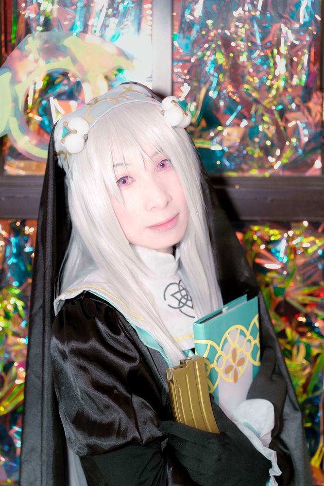 90mm,SS1/160,F/3.2,ISO-100,CL/PT