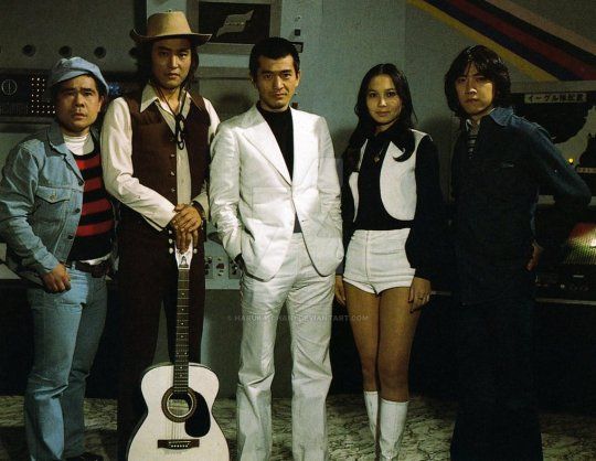 the members of Himitsu Sentai Goranger