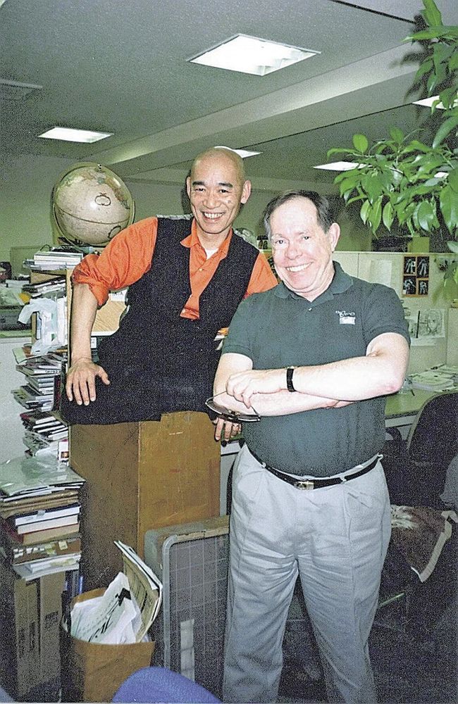 Tomino et Syd Mead durant la production de Turn A Gundam (vers 1998)