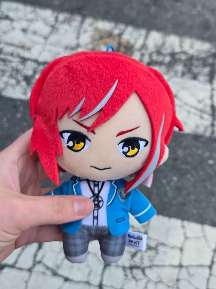 plush keychain mascot of natsume sakasaki from ensemble stars im trying to find the owner 