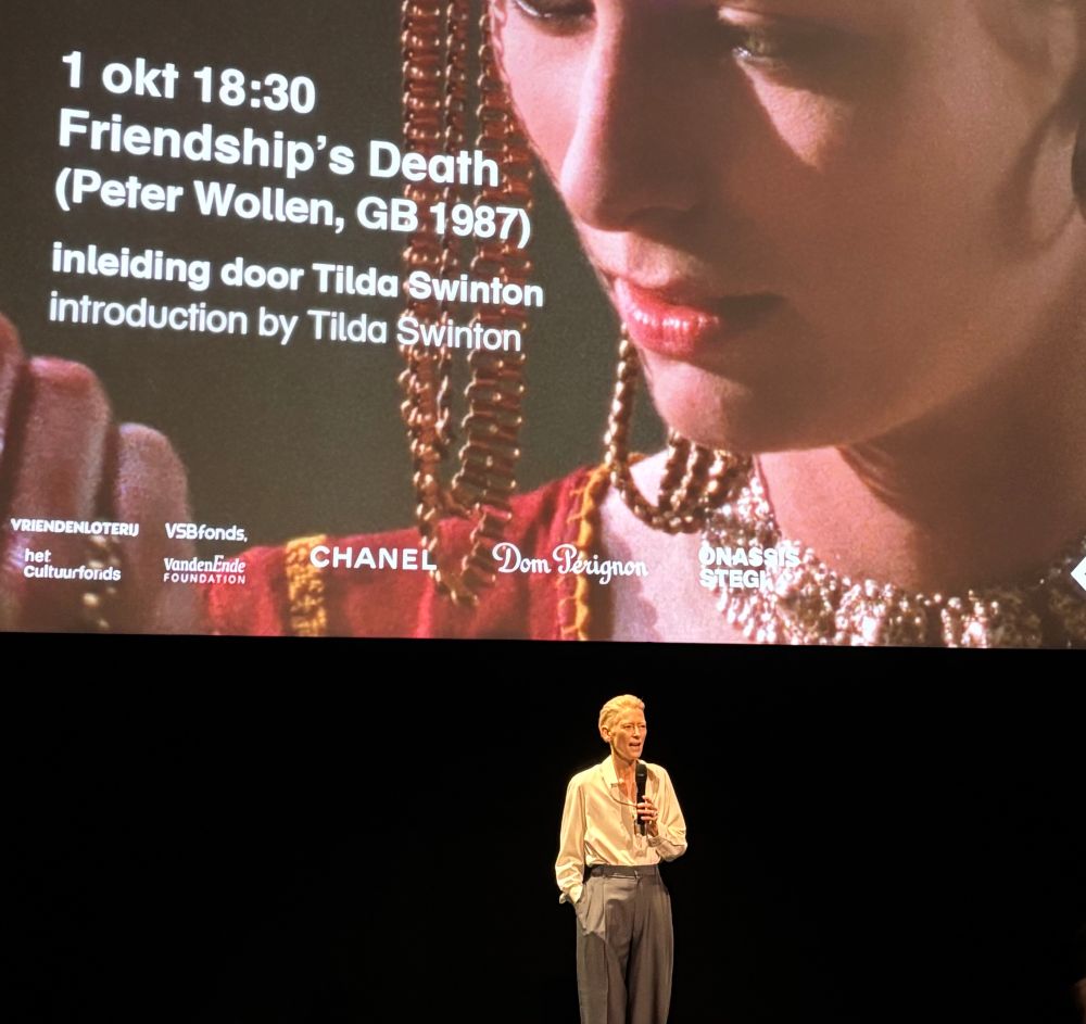 Tilda Swinton introducing Friendship’s Death (1987), her second film, in Amsterdam’s Eye Filmmuseum on 1 October 2025, saying “it could have been made this morning”. She wasn’t exaggerating! ⭐️⭐️⭐️⭐️