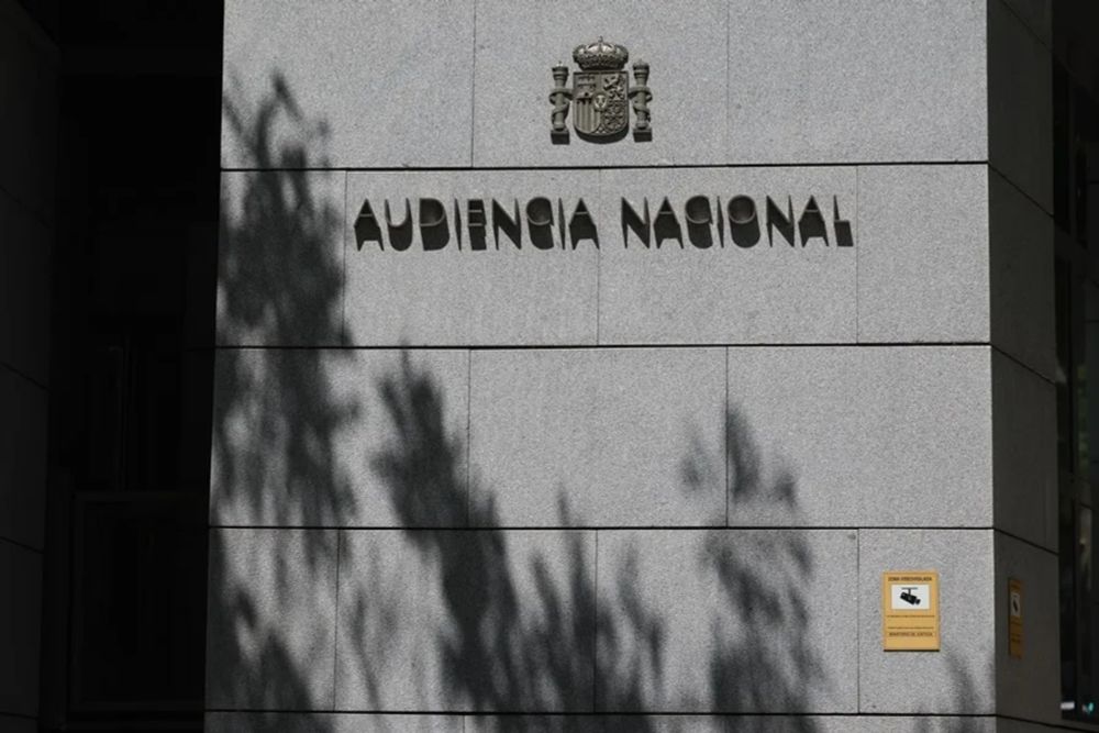 11 Ferraris, entre los 25 coches intervenidos al chiringuito financiero que pagó a Alvise - EFE