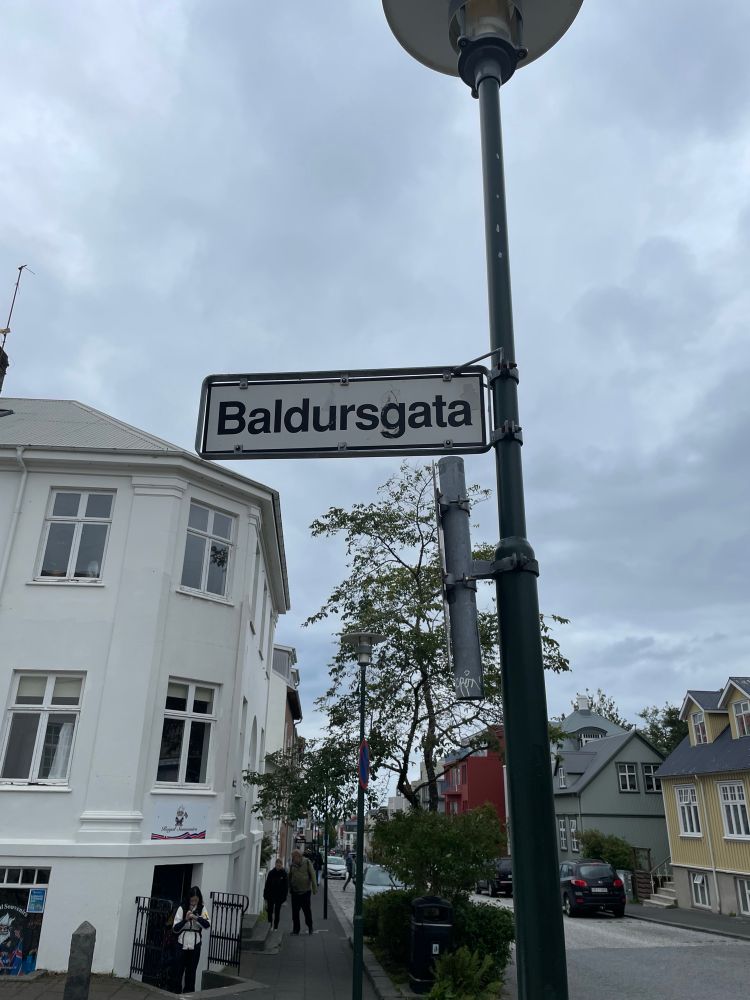 road sign that says “baldursgata”