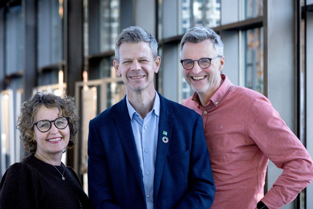 Det nyvalgte rektoratet som tiltrer 01.08.2025. Fra venstre: Elin Kubberød (prorektor utdanning), Solve Sæbø (rektor) og Erik Trømborg (prorektor forskning).