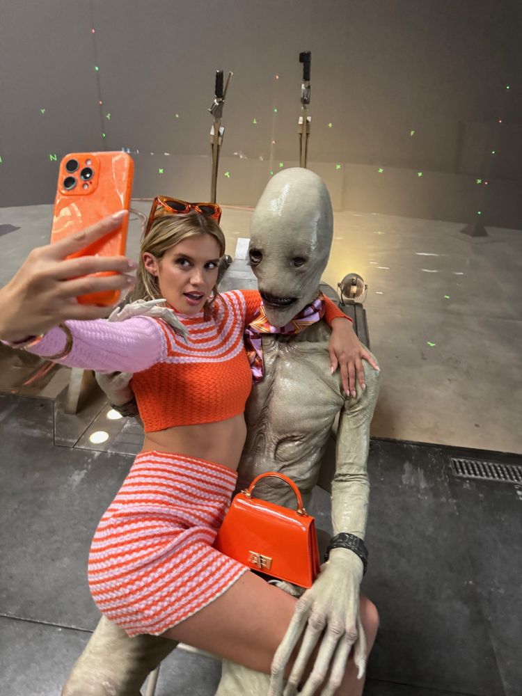 A behind the scenes photo of Eve Teschmacher and Mr Handsome from Superman 2025