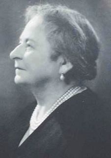 A profile photo portrait of Joan Evans. 