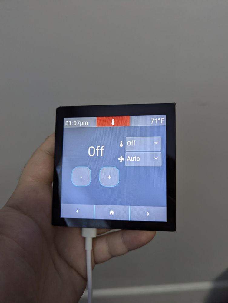 image of the toucscreen showing a basic thermostat control UI in OpenHASP