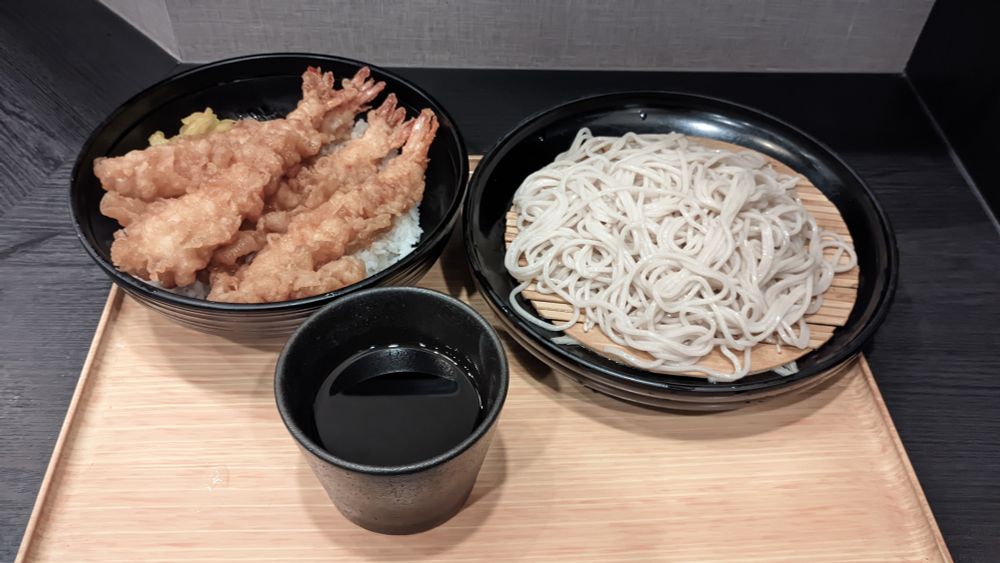 小諸そば 満腹 上天丼セット えび天無料1追加