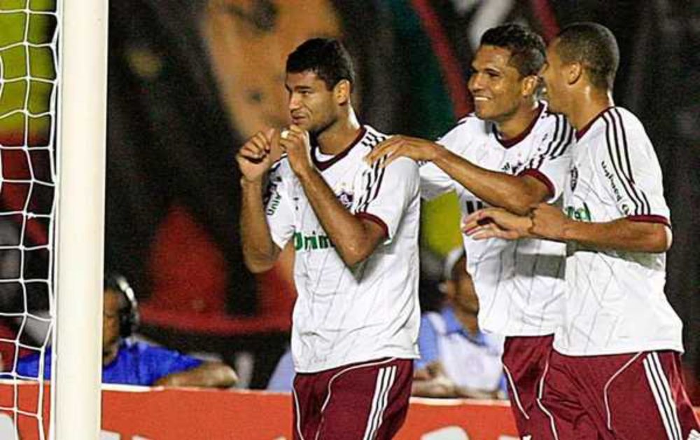 Gum cita goleada em Goiânia e aponta missão do Fluminense: "Curar as dores da Libertadores"