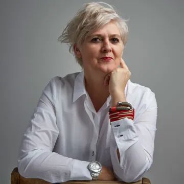 Caroline Bergvall. Photo: Christa Holka, https://www.2009-2019.poetryproject.org/people/caroline-bergvall/