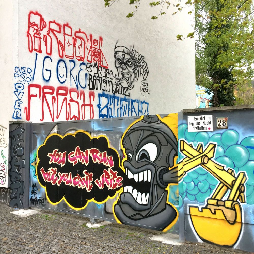 Pieces by Berlin Kidz and others in Berlin, Germany. 