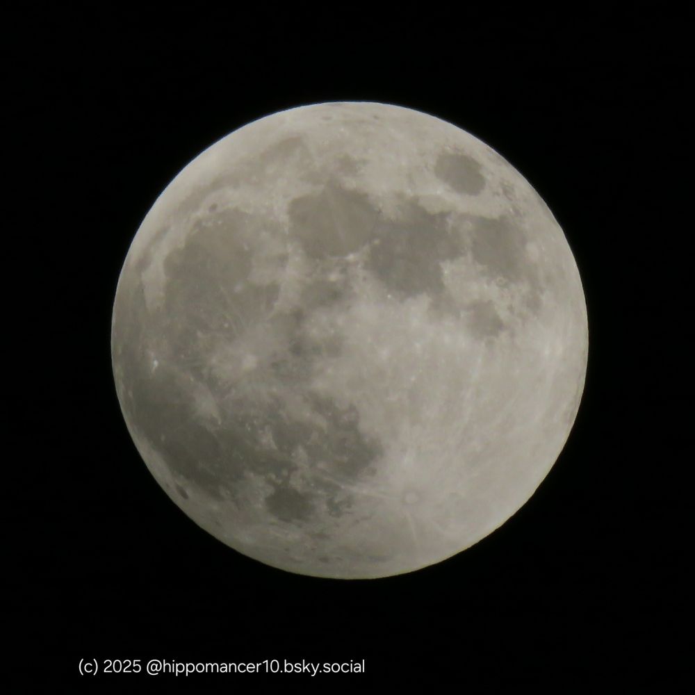 Full moon before eclipse