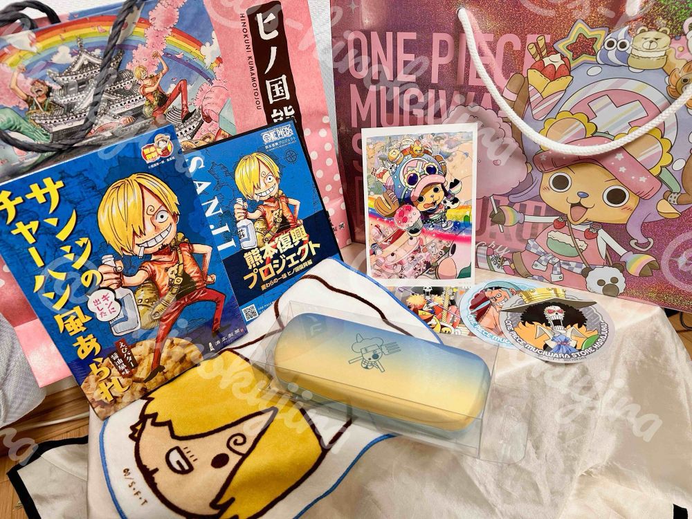 熊本のお土産「サンジのチャーハン風あられ」
麦スト原宿店の買い物のおやつくんタオルとサンジメガネケース
原宿店1周年記念ショッパー