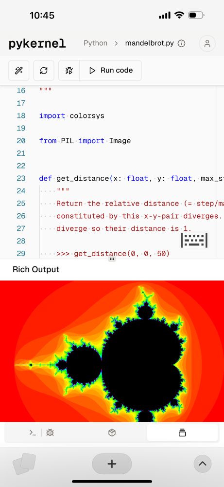 Pykernel.com screenshot showing the Mandelbrot fractal.