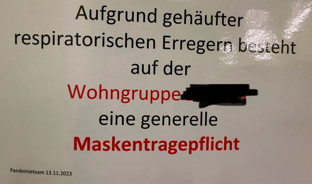Plakat Maskenpflicht aufgrund gehäufter respiratorischer Erreger