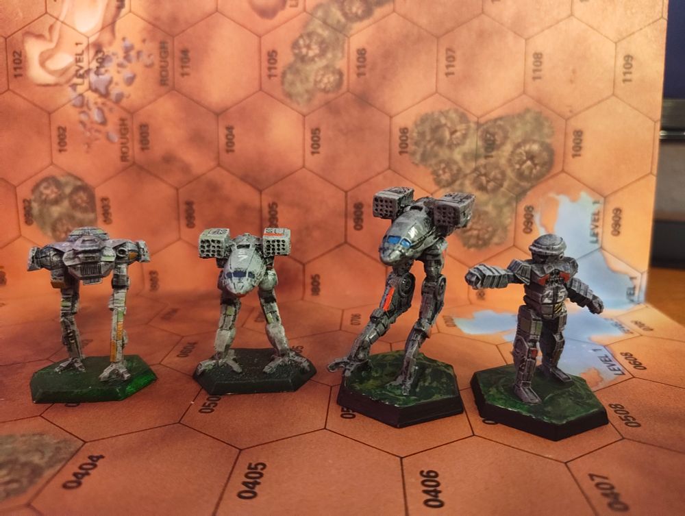 Commando, Catapult times two and a Commando in grey camo 