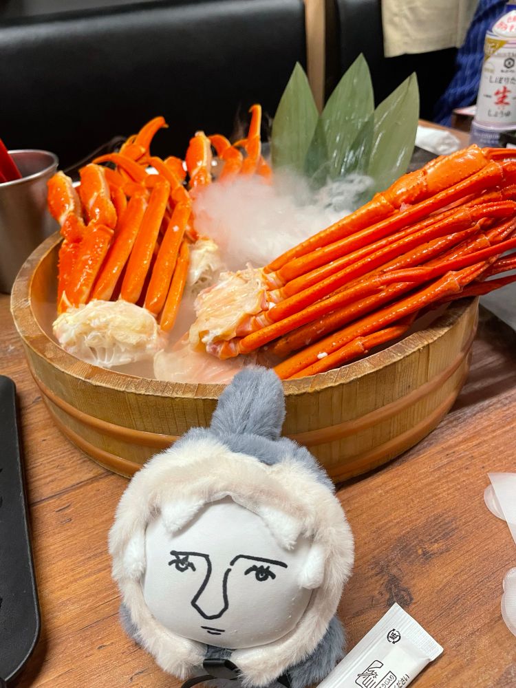 桶に盛られた本ズワイガニ🦀