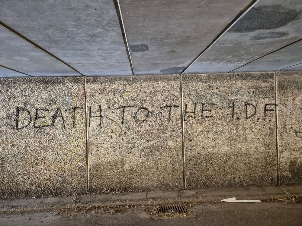 Graffiti in a tunnel near Gubbängen, southern Stockholm suburbs, which reads Death to the IDF. 