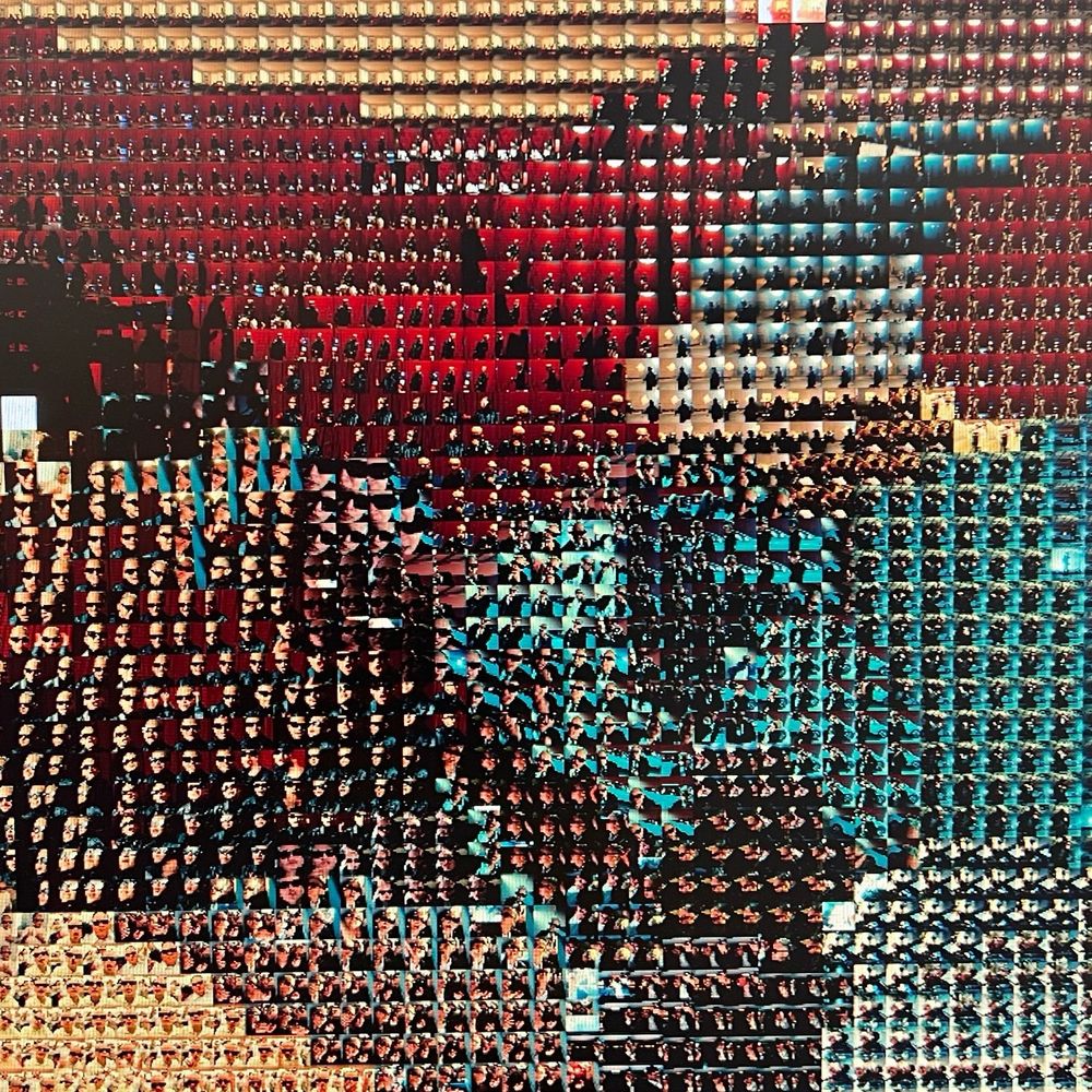 2D t-SNE preview of 3mins music video frames