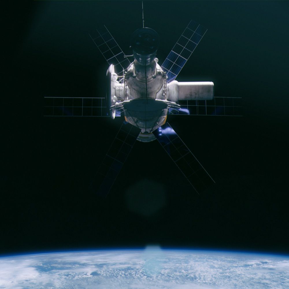 Soviet MAVR about to depart from Earth.