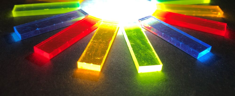 Concentrateurs luminescents en PMMA utilisés par Luxorderm @Catherine Le Blanc, CNRS, Luxoderm