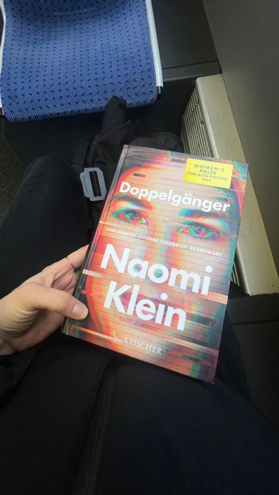 The book Doppelgänger by Naomi Klein (German edition)