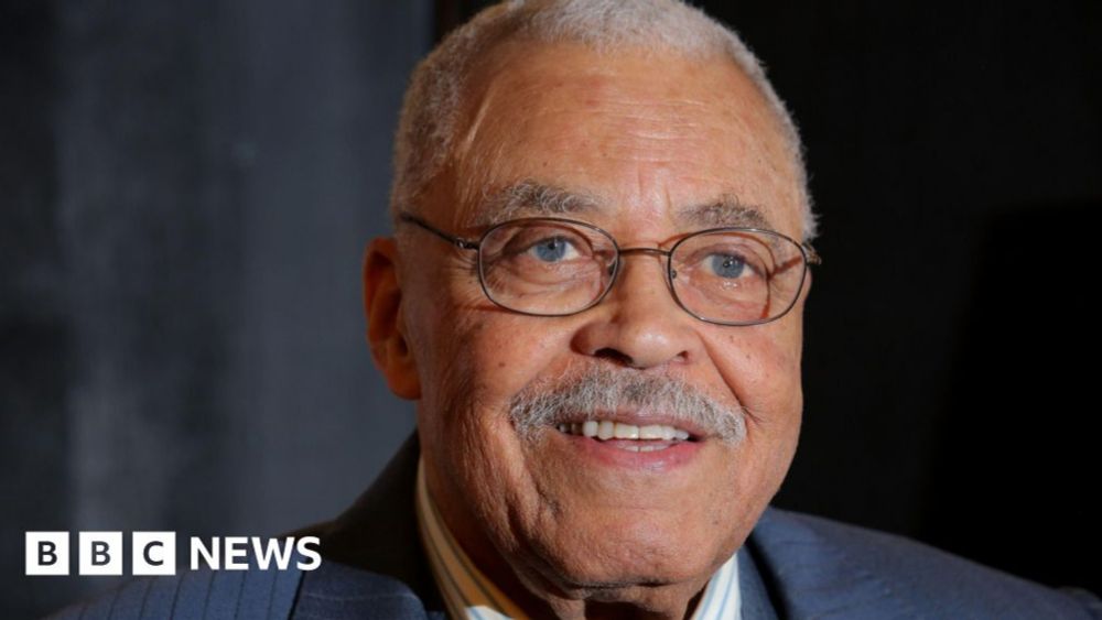 James Earl Jones, voice of Darth Vader, dies aged 93 - BBC News