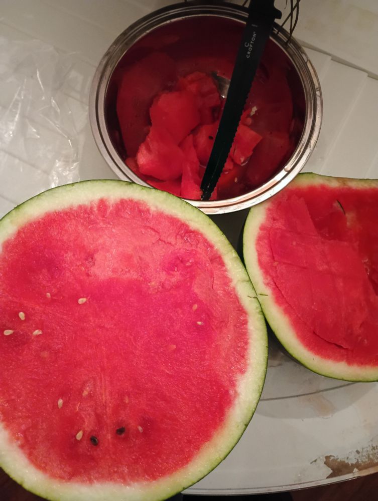 Gonna chill the rest. Eating the other end in the morning and saving the middle section for tomorrow night!