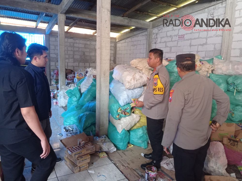 Keracunan Massal, Polisi Masih Periksa Pemilik Gudang Makanan