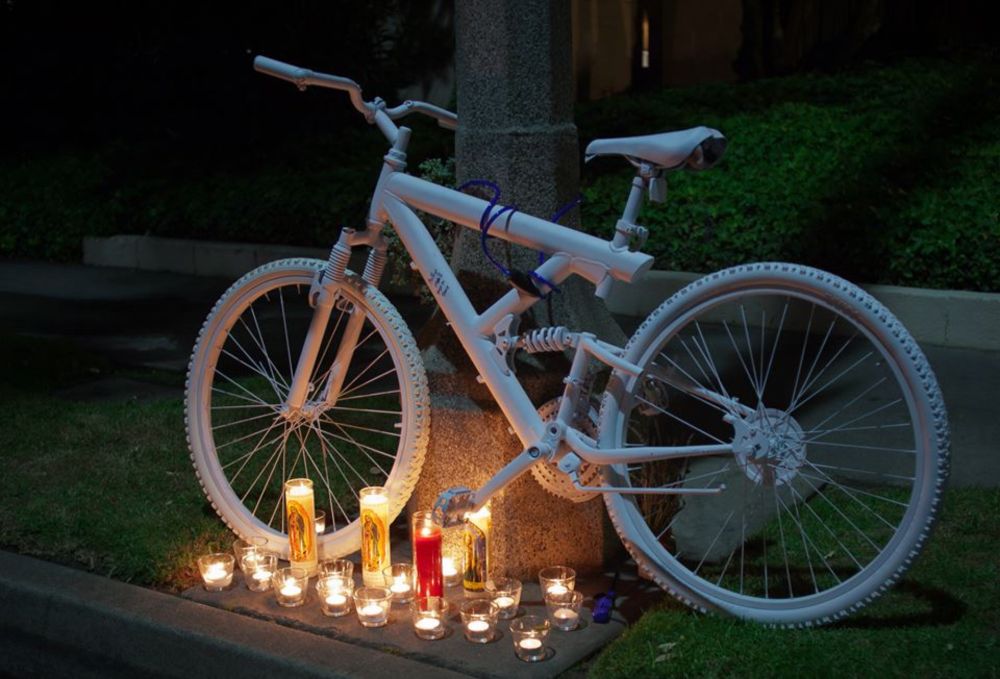 Male bike rider killed in Covina collision Monday morning; few details available - BikinginLA