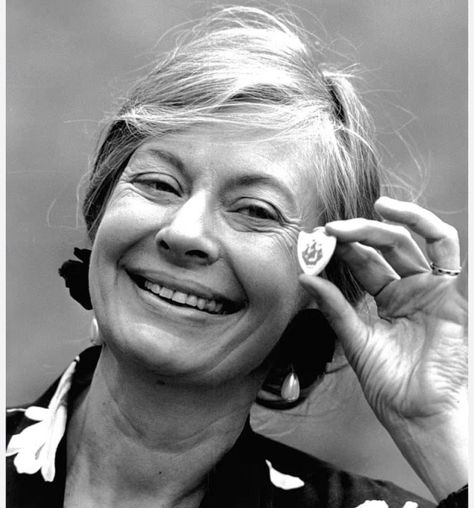 Sad news: #BluePeter editor Biddy Baxter has died. 