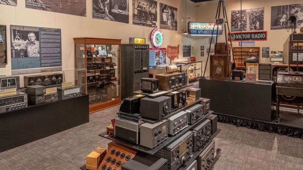 Broadcast Time Capsule: The Pavek Museum Of Electronic Communication - In this spiritual successor to last week's Hot Take Time Capsule, let's head to the Pavek Museum Of Electronic Communication and learn about the computer-loving cohorts that came before us in the earliest days of radio and TV.