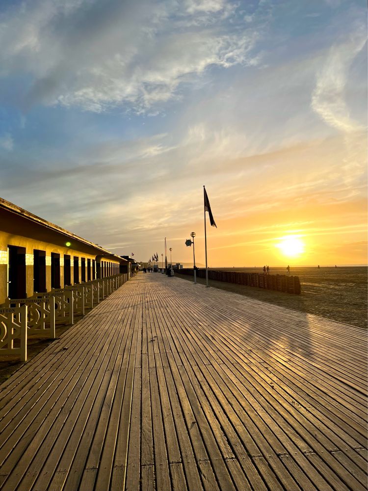 Coucher de soleil devant les planches