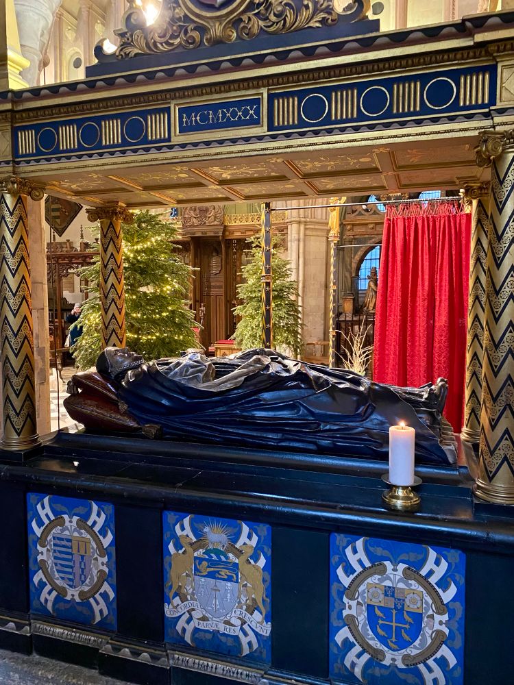 A painted stone effigy over the tomb of Lancelot Andrewes in Southwark Cathedral, London.