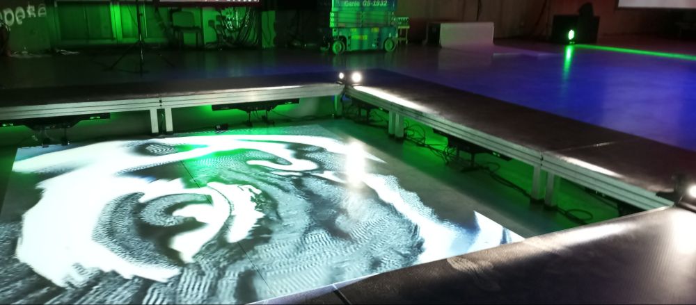 apeiron by @robertlisek