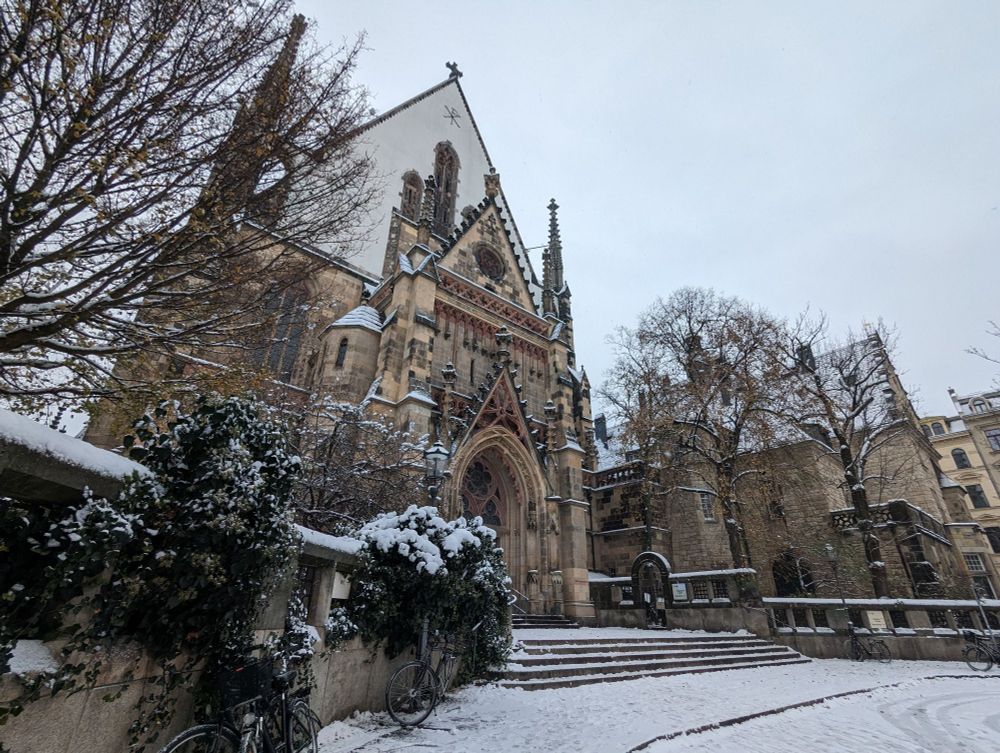 Thomaskirche in Leipzig im Schnee