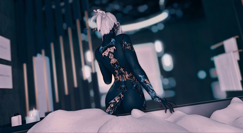 Holle, a xaela au ra with dark blue skin and marbled scales, shown from behind - he's standing in front of a bathtub full of bubbles, his hand resting on the edge.