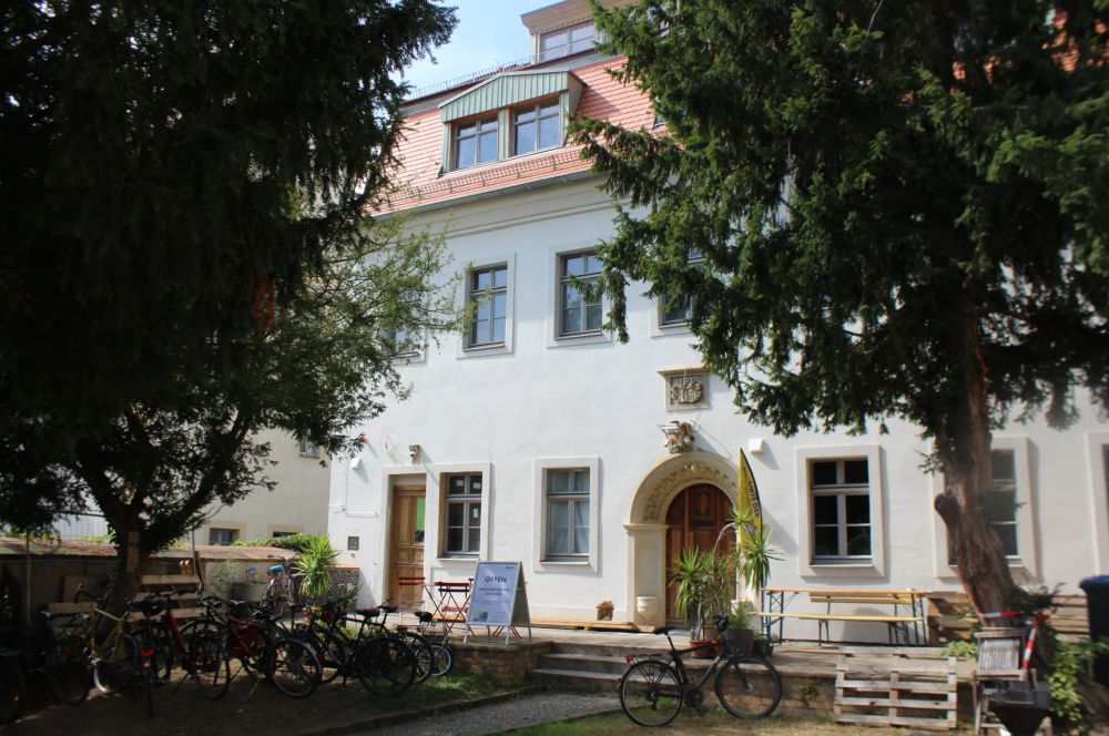 Frontansicht eines Hauses.
