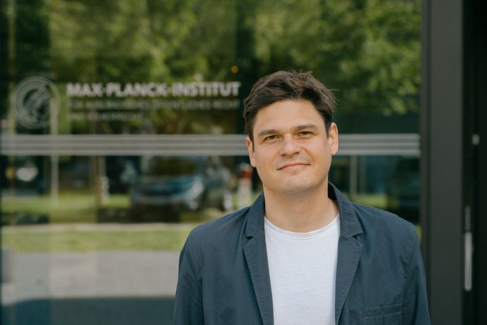 Picture of me before the door of the MPIL