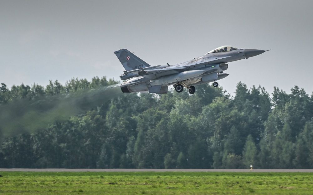 Strącanie rosyjskich dronów i rakiet nad Polską. Znamy zdanie Polaków (SONDAŻ)